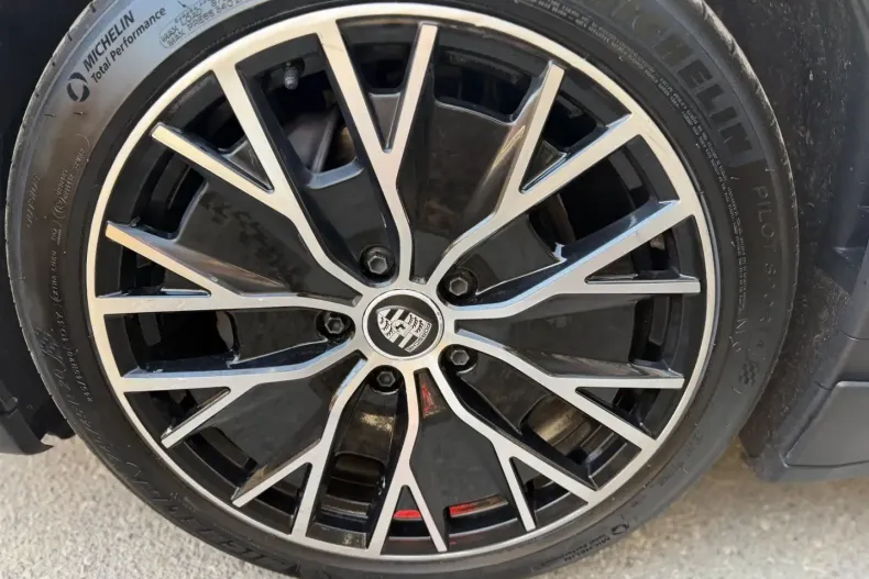 Porsche Taycan din 2022 cu 74.500 km - oferta POR181220 - foto 16