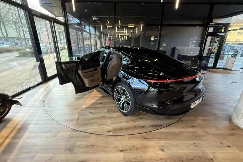 Porsche Taycan din 2021 cu 62.448 km - oferta POR181221 - foto 9