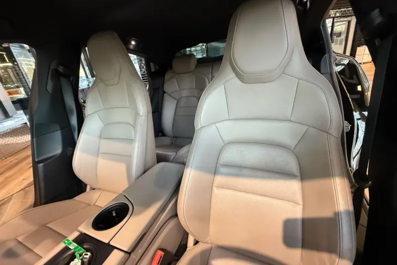 Porsche Taycan din 2021 cu 62.448 km - oferta POR181221 - foto 25