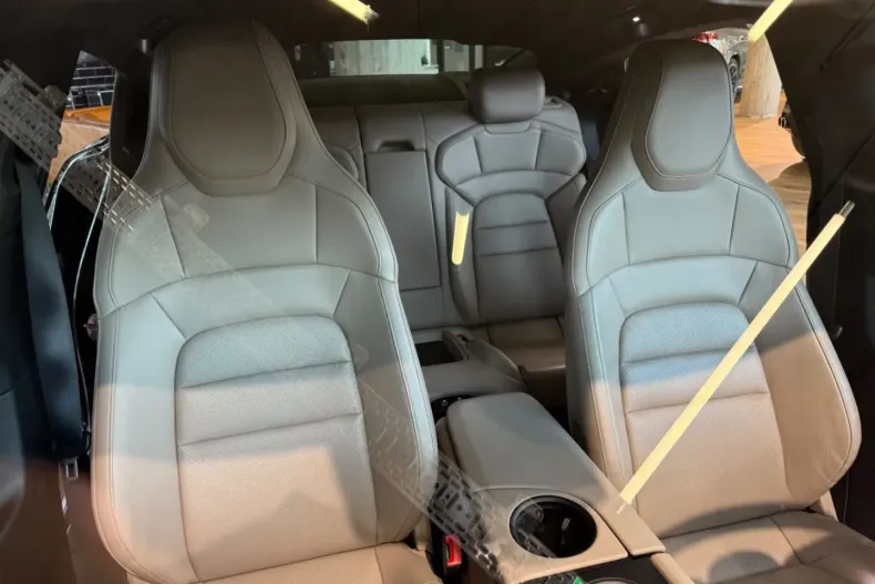 Porsche Taycan din 2021 cu 62.448 km - oferta POR181221 - foto 30