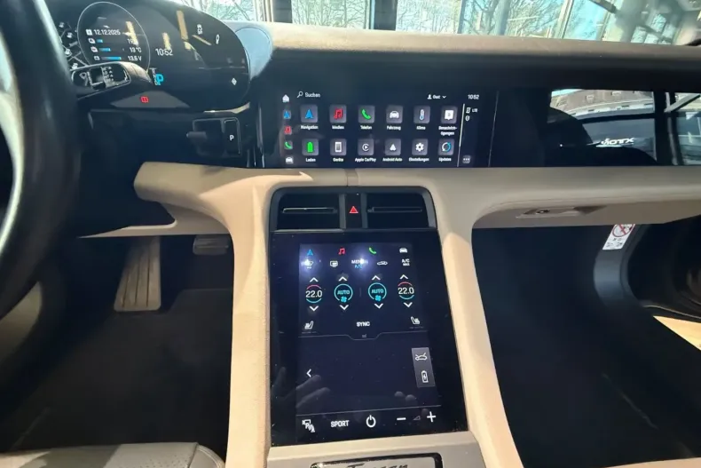 Porsche Taycan din 2021 cu 62.448 km - oferta POR181221 - foto 32