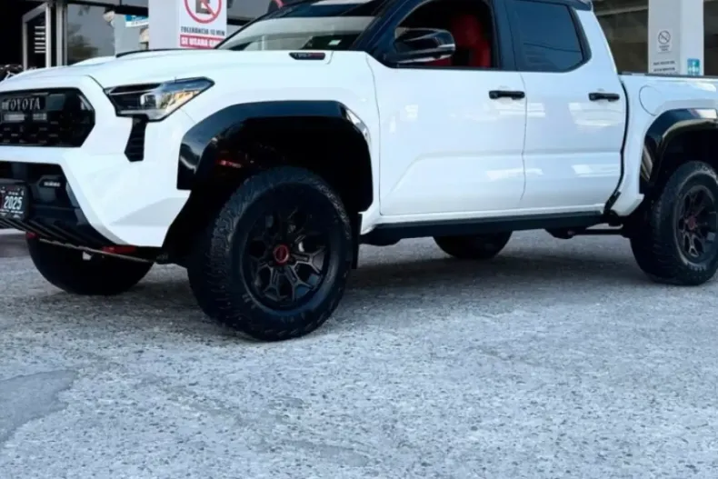 Toyota Tacoma din 2026 cu 100 km - oferta TOY181229 - foto 4