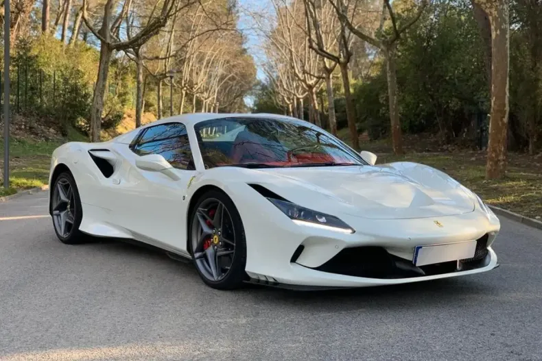 Ferrari F8 din 2021 cu 41.500 km - oferta FER181230 - foto 1