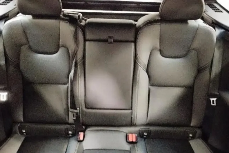 Volvo XC60 din 2025 cu 2.800 km - oferta VOL181247 - foto 7