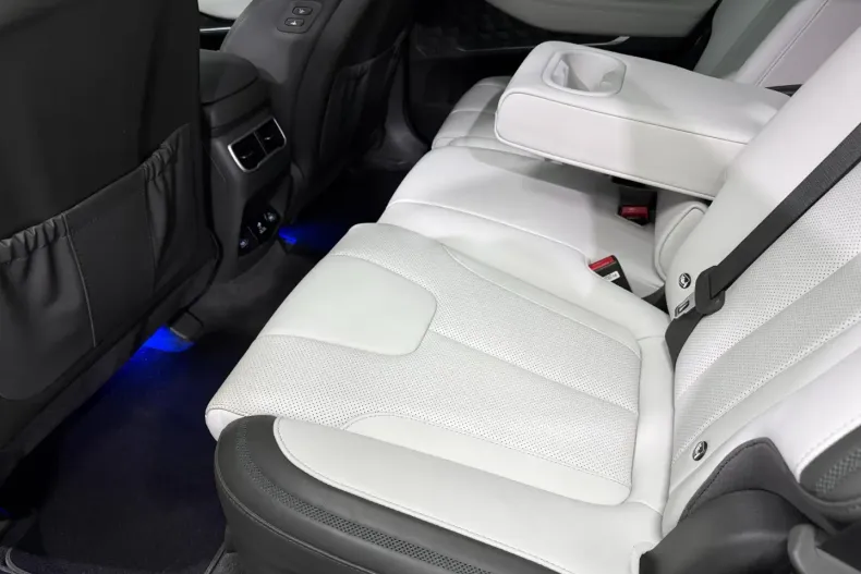 Hyundai SANTA FE din 2022 cu 41.457 km - oferta HYU181250 - foto 16