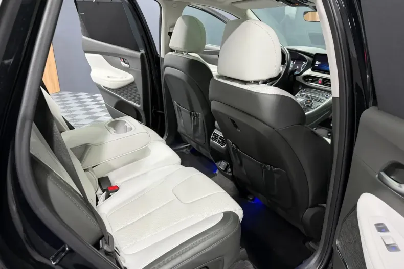 Hyundai SANTA FE din 2022 cu 41.457 km - oferta HYU181250 - foto 24