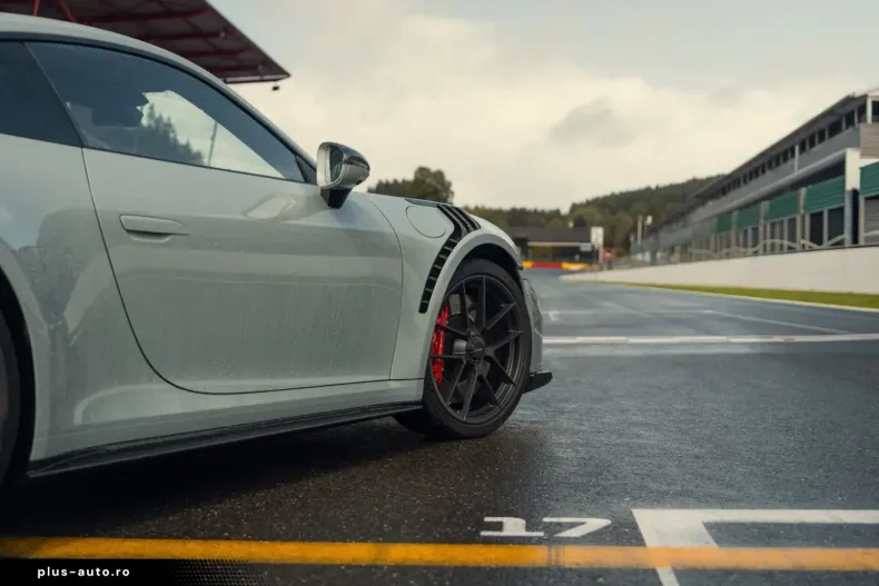 Porsche 992 din 2025 cu 3.900 km - oferta POR181251 - foto 6