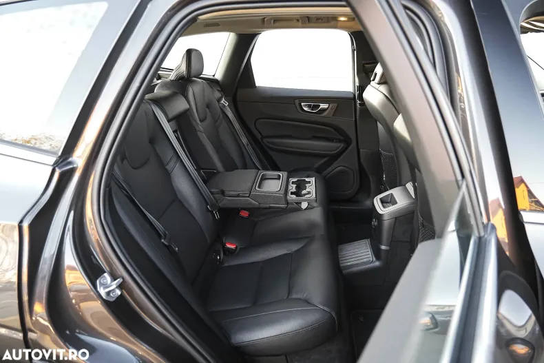 Volvo XC60 din 2022 cu 55.980 km - oferta VOL181272 - foto 20