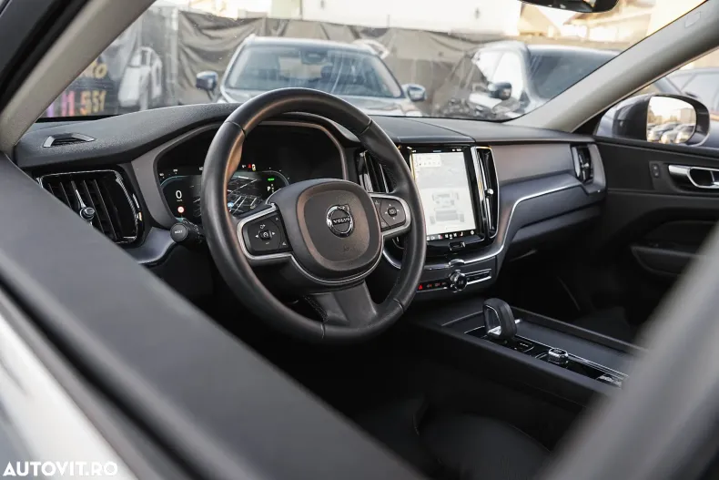 Volvo XC60 din 2022 cu 55.980 km - oferta VOL181272 - foto 22