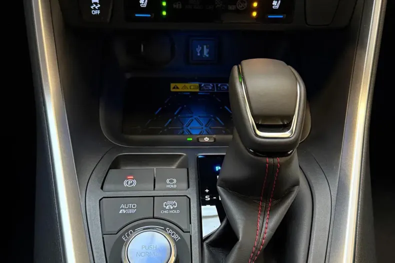 Toyota RAV4 din 2025 cu 10 km - oferta TOY181273 - foto 8