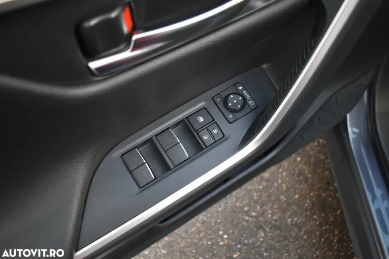 Toyota RAV4 din 2023 cu 88.948 km - oferta TOY181277 - foto 11