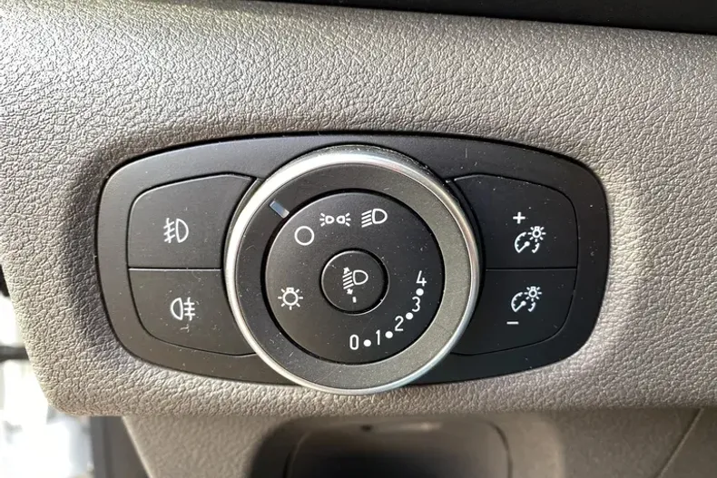 Ford Transit Custom din 2022 cu 69.800 km - oferta FOR181279 - foto 16