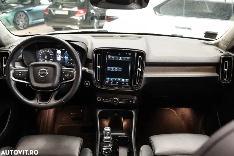 Volvo XC40 din 2021 cu 151.076 km - oferta VOL181285 - foto 8