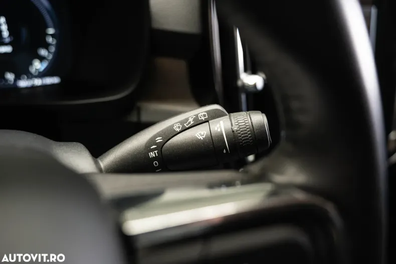 Volvo XC40 din 2021 cu 151.076 km - oferta VOL181285 - foto 28