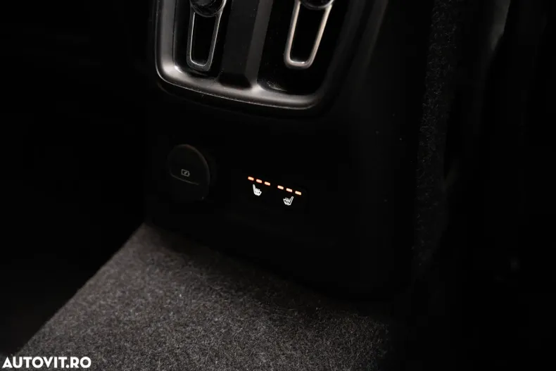 Volvo XC40 din 2021 cu 151.076 km - oferta VOL181285 - foto 35