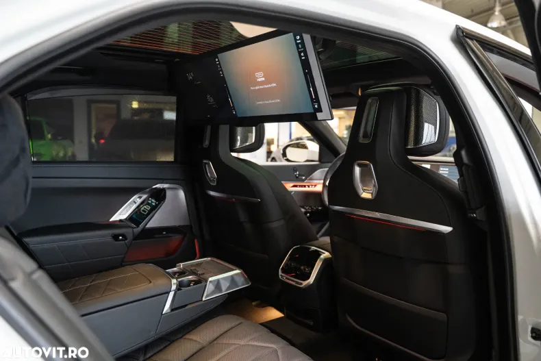 BMW Seria 7 din 2026 cu 30 km - oferta BMW181286 - foto 33