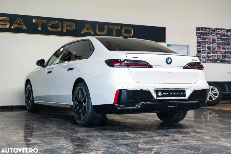 BMW Seria 7 din 2026 cu 30 km - oferta BMW181286 - foto 37