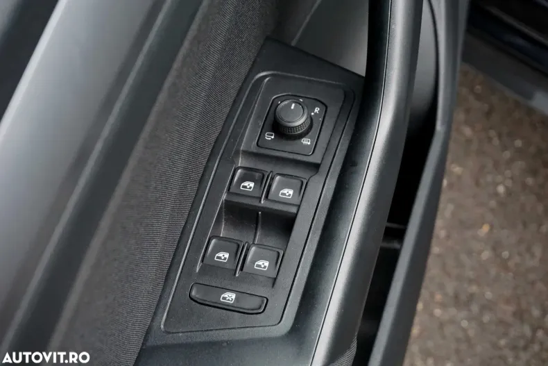 Volkswagen T-Roc din 2023 cu 42.612 km - oferta VOL181288 - foto 21