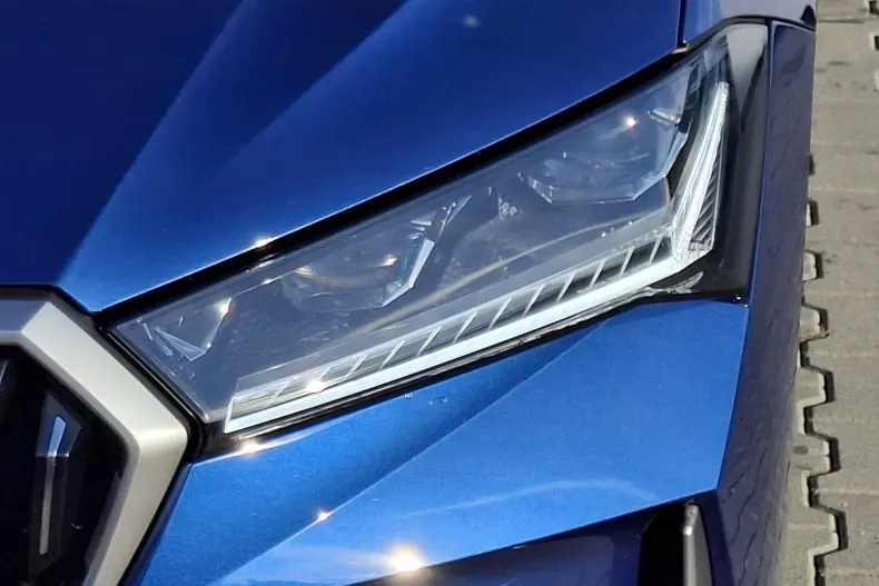 Skoda Superb din 2025 cu 1.223 km - oferta SKO181294 - foto 4