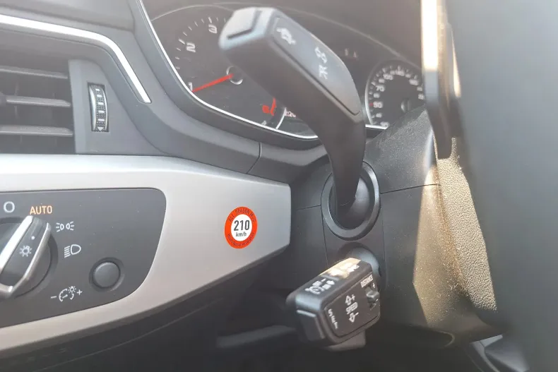 Audi A4 Allroad din 2024 cu 14.187 km - oferta AUD181324 - foto 8