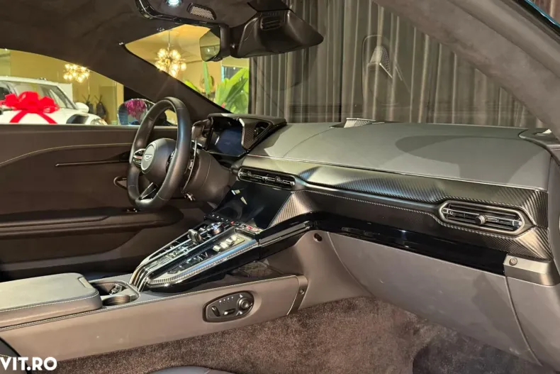 Aston Martin V8 Vantage din 2024 cu 10.100 km - oferta AST181325 - foto 27
