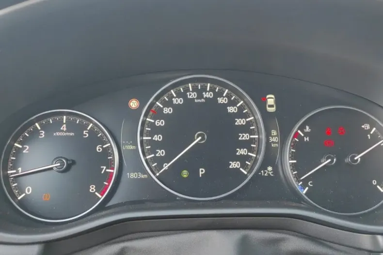 Mazda 3 din 2025 cu 1.800 km - oferta MAZ181327 - foto 11