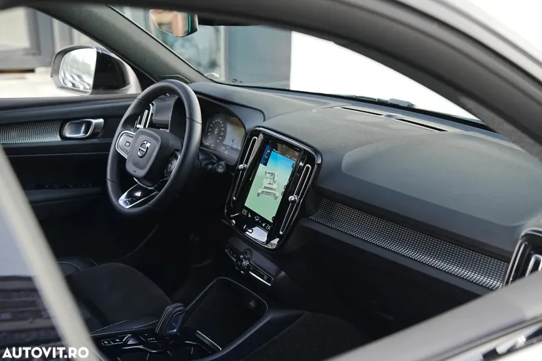 Volvo XC40 din 2021 cu 166.900 km - oferta VOL181346 - foto 13