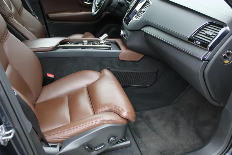 Volvo XC90 din 2020 cu 154.487 km - oferta VOL181356 - foto 15