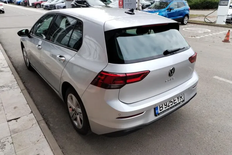 Volkswagen Golf din 2021 cu 28.632 km - oferta VOL181365 - foto 2