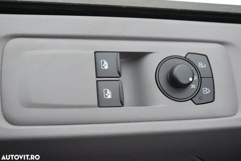 Volkswagen Transporter din 2025 cu 23 km - oferta VOL181380 - foto 12