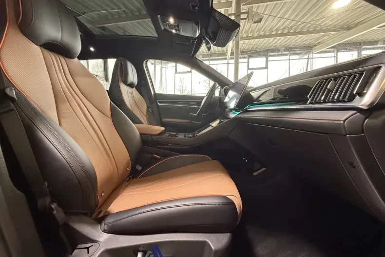 BYD SEAL U din 2025 cu 1.540 km - oferta BYD181387 - foto 6
