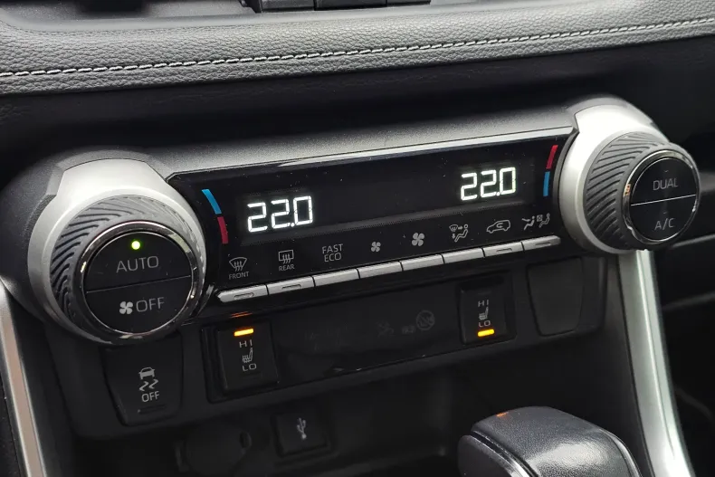 Toyota RAV4 din 2023 cu 106.904 km - oferta TOY181394 - foto 21