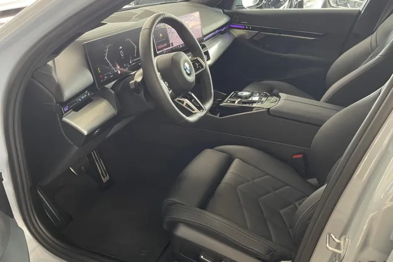 BMW Seria 5 din 2025 cu 7.625 km - oferta BMW181399 - foto 8