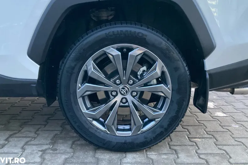 Toyota RAV4 din 2025 cu 4.285 km - oferta TOY181402 - foto 11
