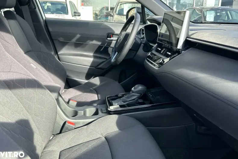 Toyota Corolla Cross din 2025 cu 4.900 km - oferta TOY181404 - foto 6