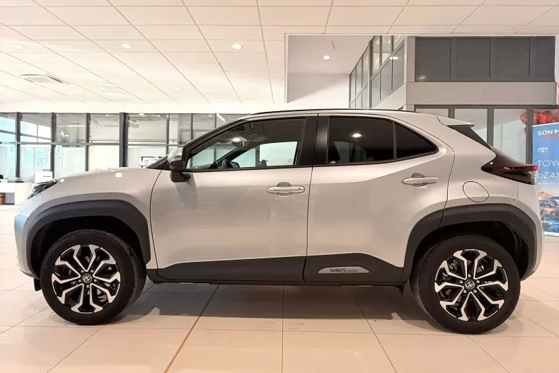 Toyota Yaris Cross din 2025 cu 1.200 km - oferta TOY181410 - foto 6