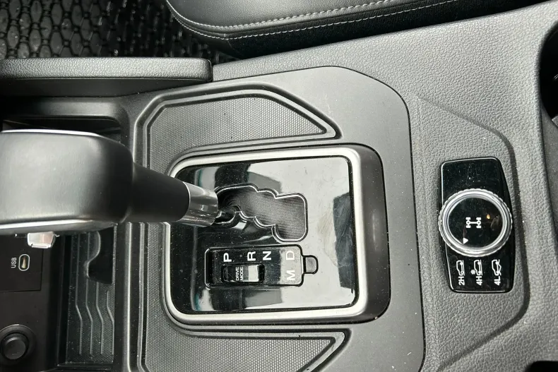 Ssangyong MUSSO din 2024 cu 41.867 km - oferta SSA181411 - foto 16