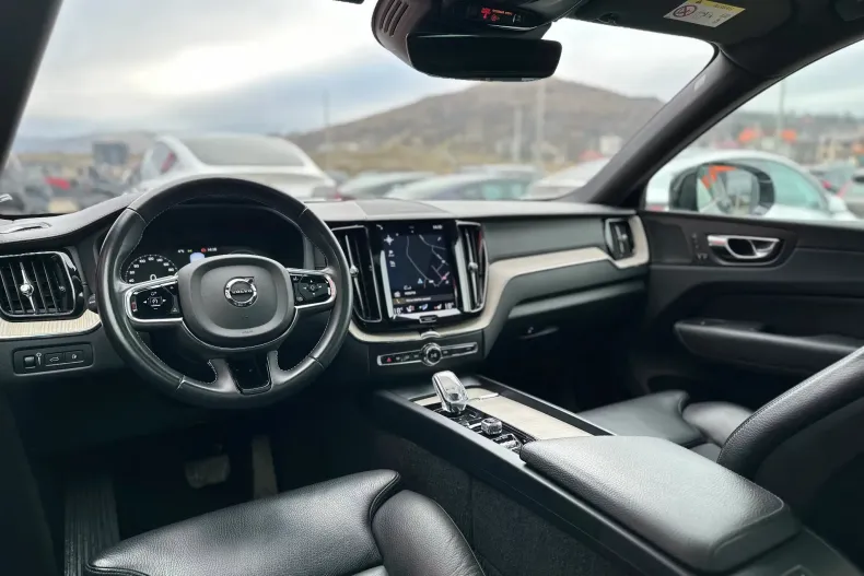 Volvo XC60 din 2020 cu 87.018 km - oferta VOL181414 - foto 17