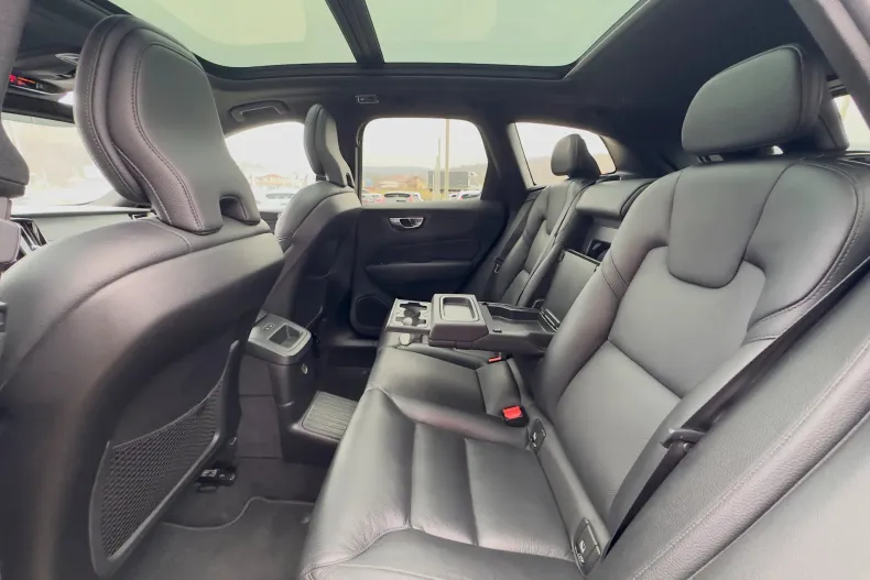 Volvo XC60 din 2020 cu 87.018 km - oferta VOL181414 - foto 20