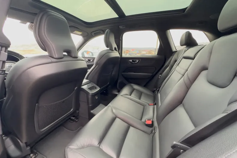 Volvo XC60 din 2020 cu 87.018 km - oferta VOL181414 - foto 21