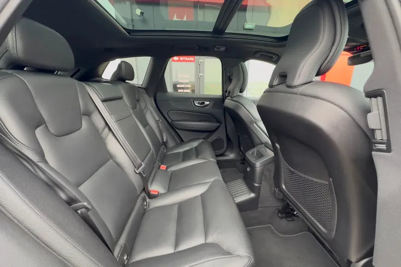 Volvo XC60 din 2020 cu 87.018 km - oferta VOL181414 - foto 23