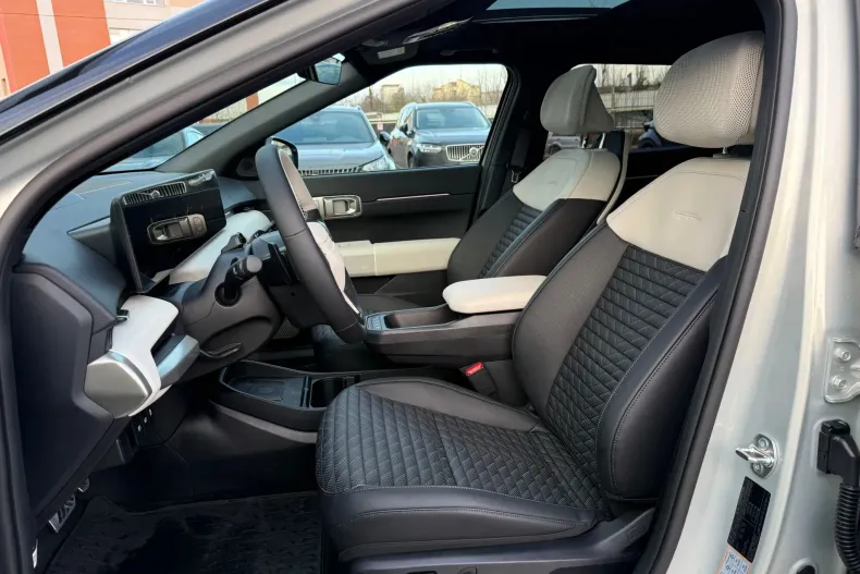 Kia EV4 din 2025 cu 1.523 km - oferta KIA181420 - foto 11