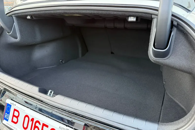 Kia EV4 din 2025 cu 1.523 km - oferta KIA181420 - foto 14