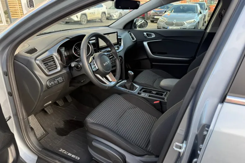 Kia XCeed din 2025 cu 2.000 km - oferta KIA181421 - foto 2