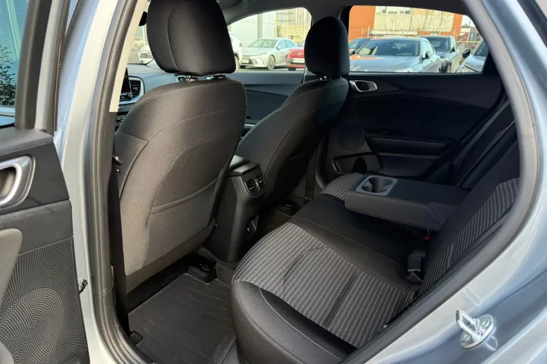 Kia XCeed din 2025 cu 2.000 km - oferta KIA181421 - foto 5