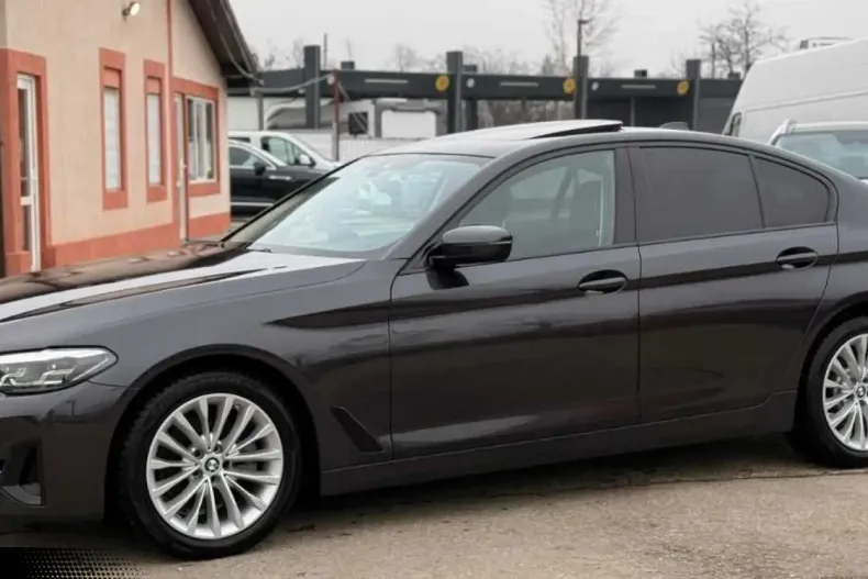 BMW 520d (Seria 5) din 2021 cu 141.000 km - oferta BMW181424 - foto 3