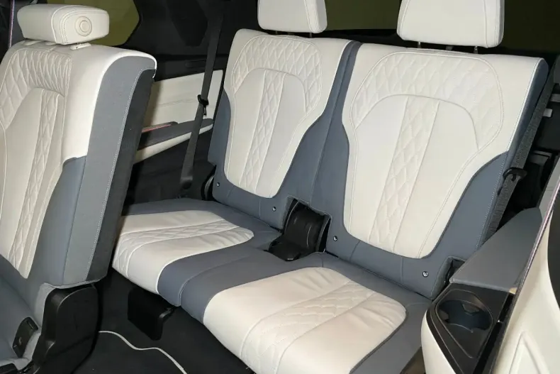 BMW X7 M60 (Seria X) din 2024 cu 37.200 km - oferta BMW181428 - foto 29