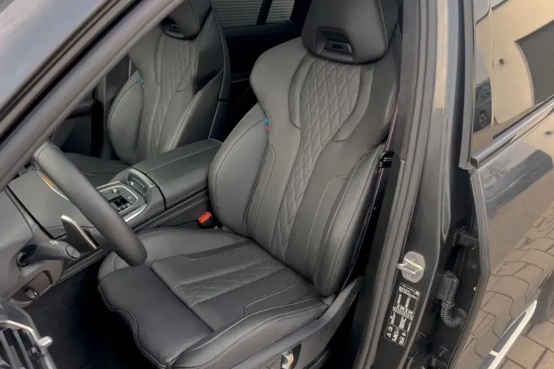 BMW X7 (Seria X) din 2024 cu 5.780 km - oferta BMW181432 - foto 18