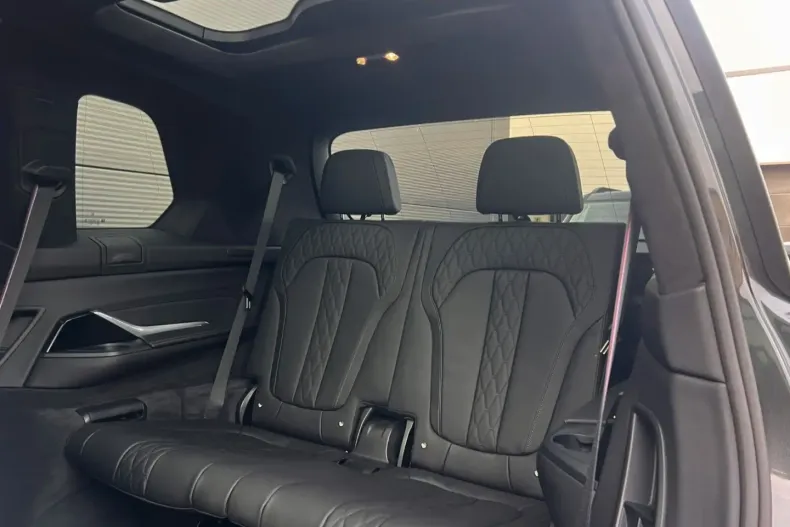 BMW X7 (Seria X) din 2024 cu 12.540 km - oferta BMW181433 - foto 45