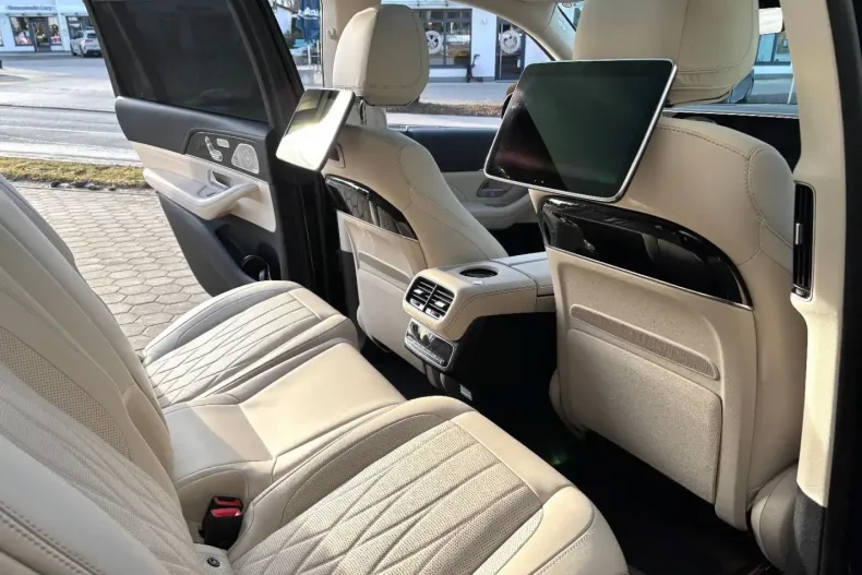 Mercedes-Benz GLS 63 (Clasa GLS) din 2024 cu 27.000 km - oferta MER181434 - foto 14